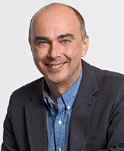 Das Bild zeigt ein Portraitfoto von Dr. Joachim Wolff.