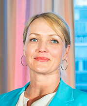 Portraitfoto von Laura Pooth.