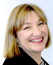 Petra Schütt ist Soziologin und verantwortet die kommunale Beschäftigungspolitik der Landeshauptstadt München im Referat für Arbeit und Wirtschaft.