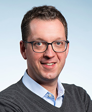 Das Foto zeigt Professor Wolfgang Dauth, Leiter des Forschungsbereichs „Regionale Arbeitsmärkte“ am IAB.